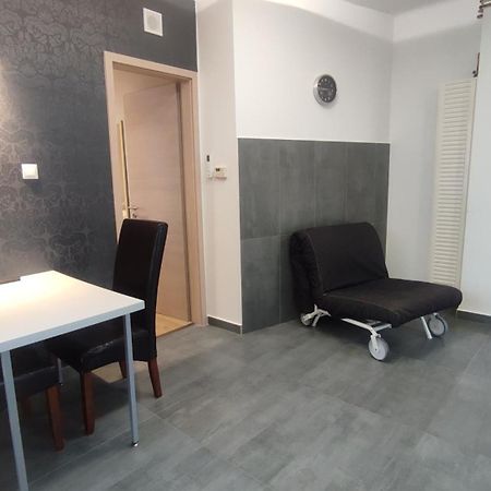 Belvarosi Apartman Pecs Luaran gambar