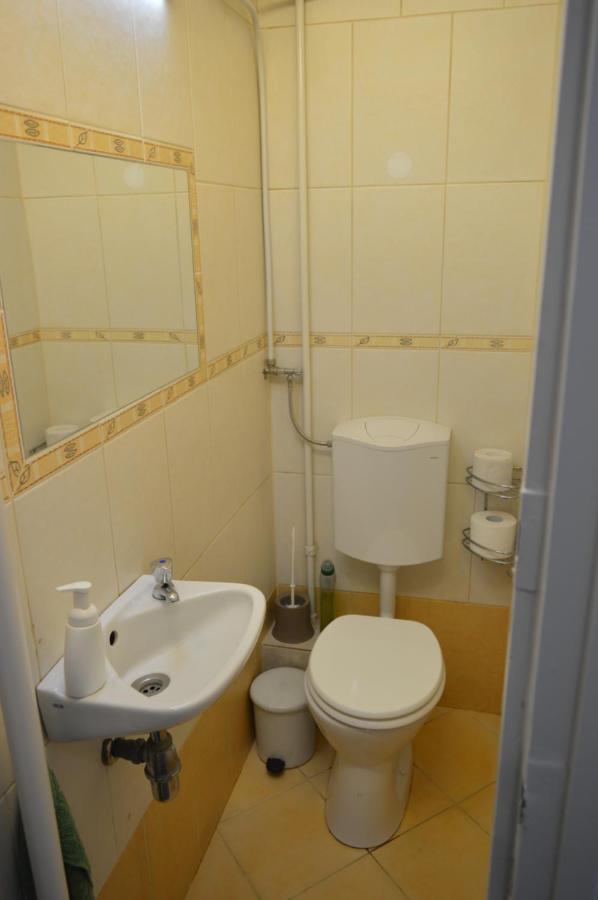 Belvarosi Apartman Pecs Luaran gambar